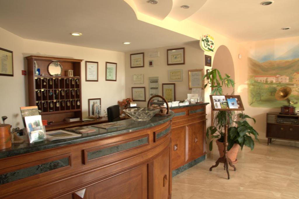 Hotel La Grotte San Donato Val di Comino Exterior photo